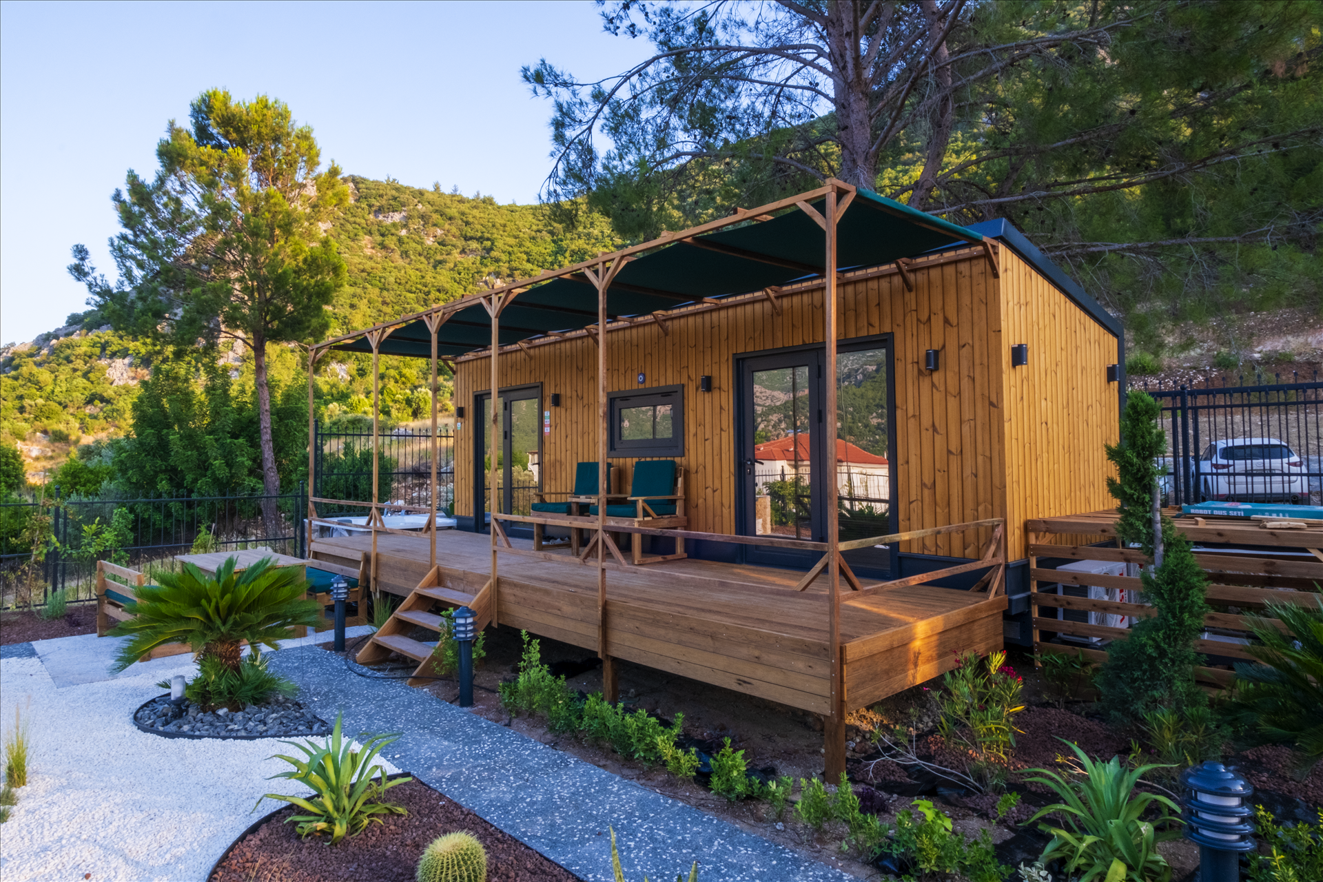 Adrasan Tiny House VIP ahşap tiny house dış görünüm